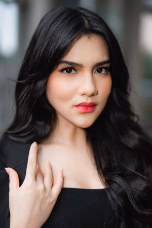 Davina Karamoy filmleri