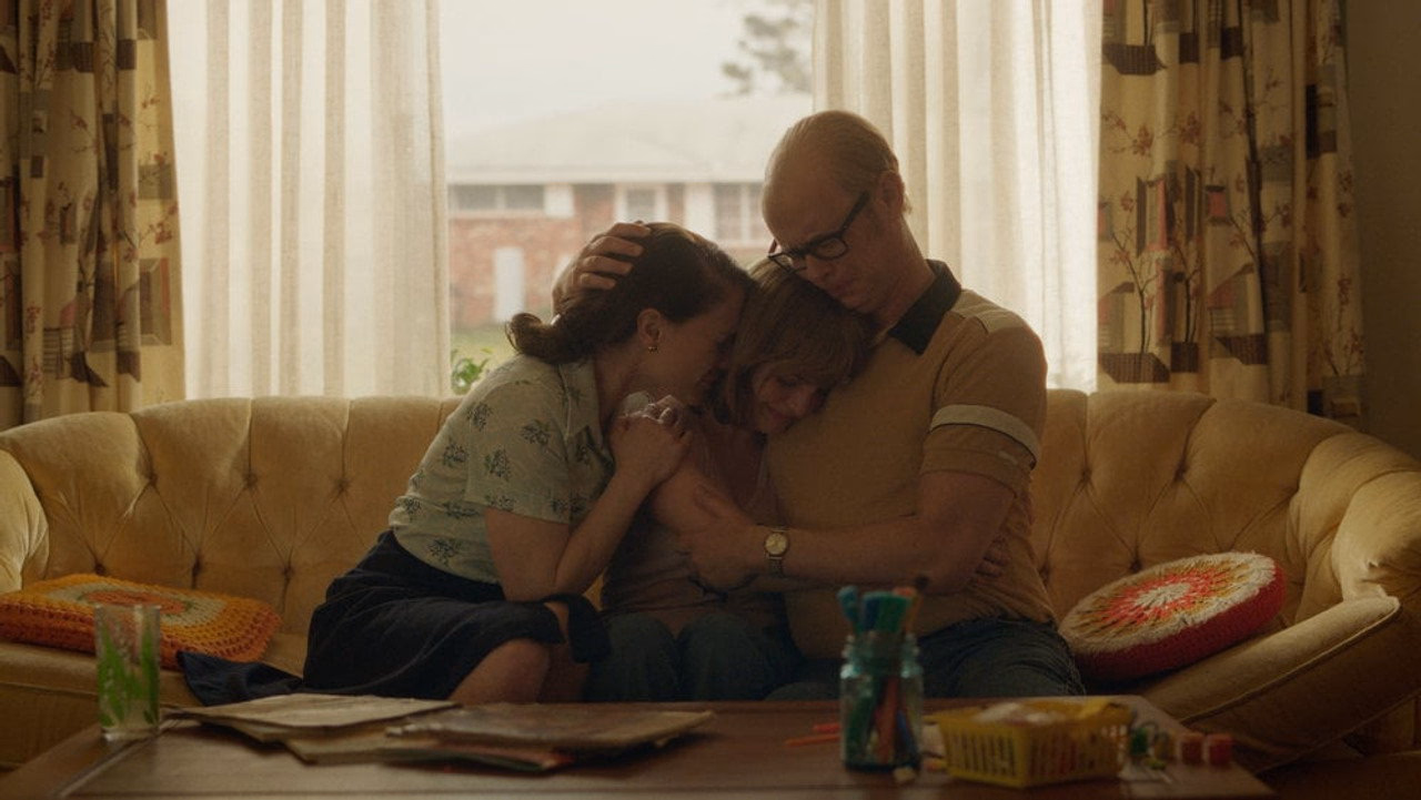 A Friend of the Family 1. Sezon 9. Bölüm izle