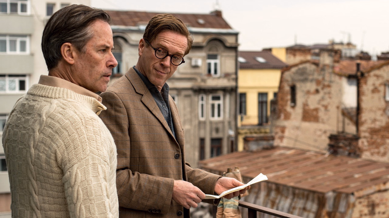 A Spy Among Friends 1. Sezon 1. Bölüm izle