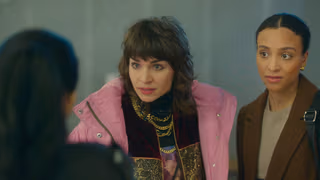 A Storm for Christmas 1. Sezon 1. Bölüm izle