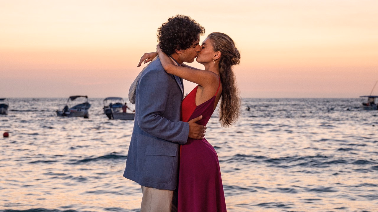 Acapulco 1. Sezon 6. Bölüm izle