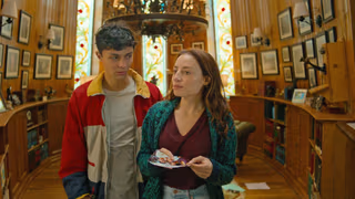 Aileye Hoş Geldiniz 1. Sezon 1. Bölüm izle