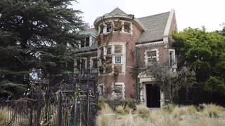 American Horror Story 1. Sezon 1. Bölüm izle