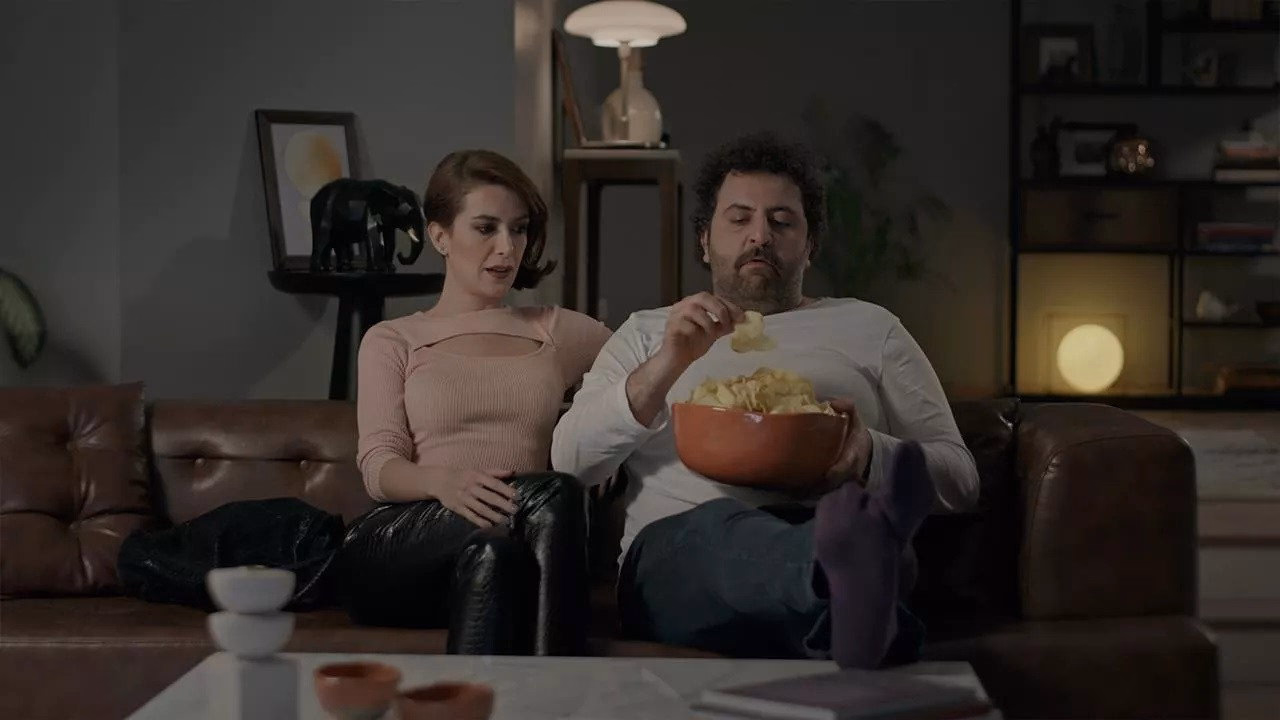 Aşk Kumardır 1. Sezon 8. Bölüm izle