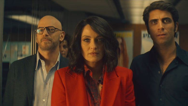 Bayan Playmen 1. Sezon 7. Bölüm izle