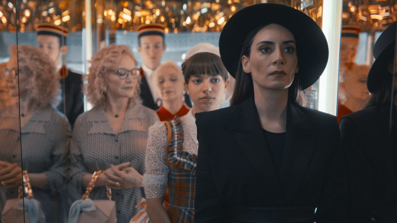 Biz Kimden Kaçıyorduk Anne? 1. Sezon 1. Bölüm izle