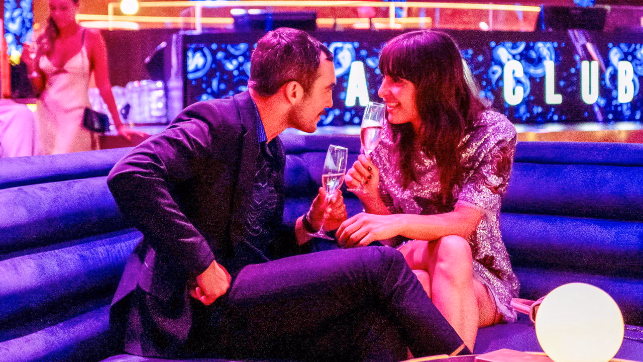 Cannes Confidential 1. Sezon 3. Bölüm izle