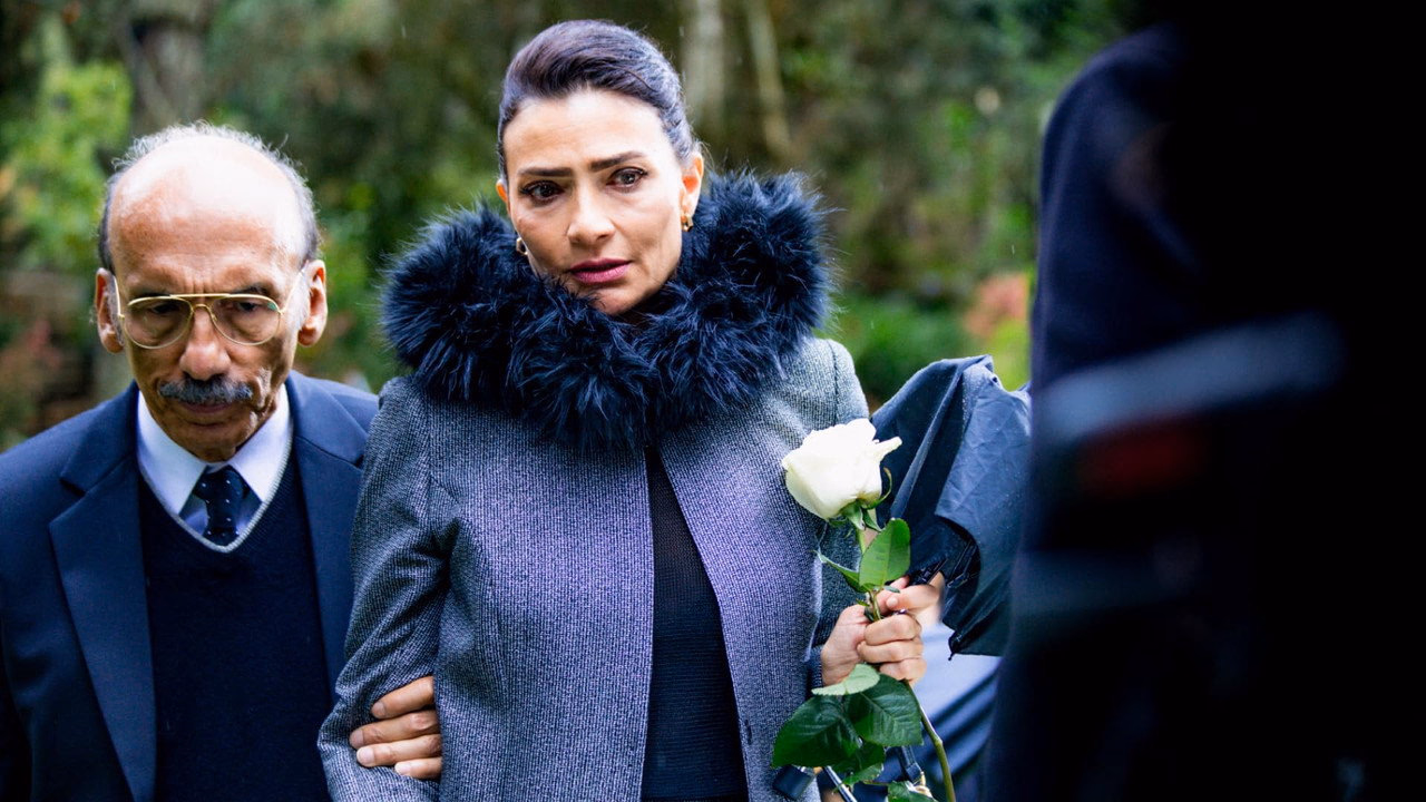 Çirkin Betty, Hikaye Devam Ediyor 1. Sezon 1. Bölüm izle