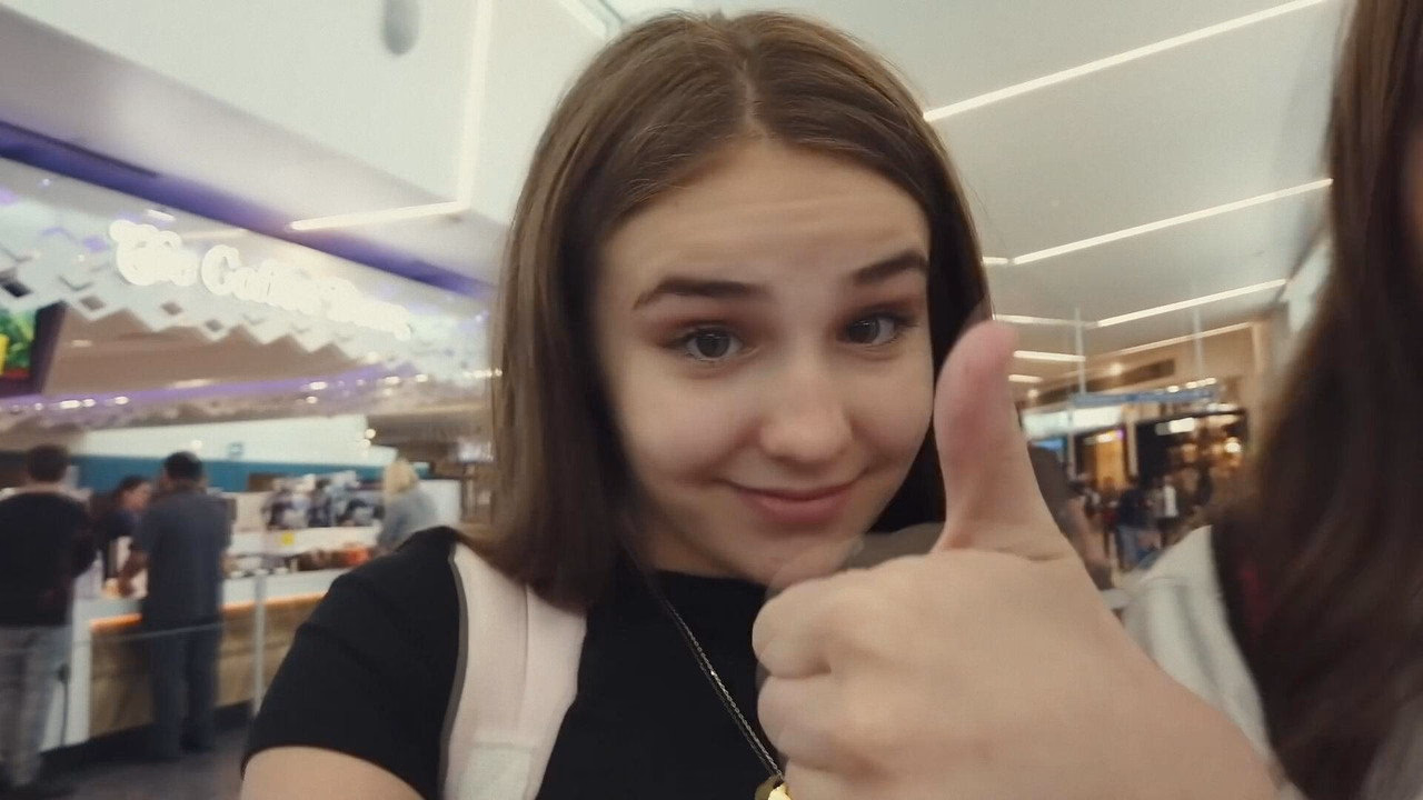 Çocuk Influencer'lar: Dijital Çağın Yeni Sömürü Düzeni 1. Sezon 1. Bölüm izle