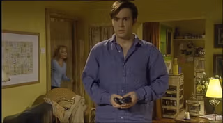 Coupling 1. Sezon 2. Bölüm izle