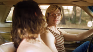 DAHMER - Canavar: Jeffrey Dahmer’ın Hikâyesi 1. Sezon 3. Bölüm izle