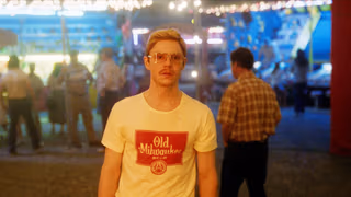 DAHMER - Canavar: Jeffrey Dahmer’ın Hikâyesi 1. Sezon 4. Bölüm izle