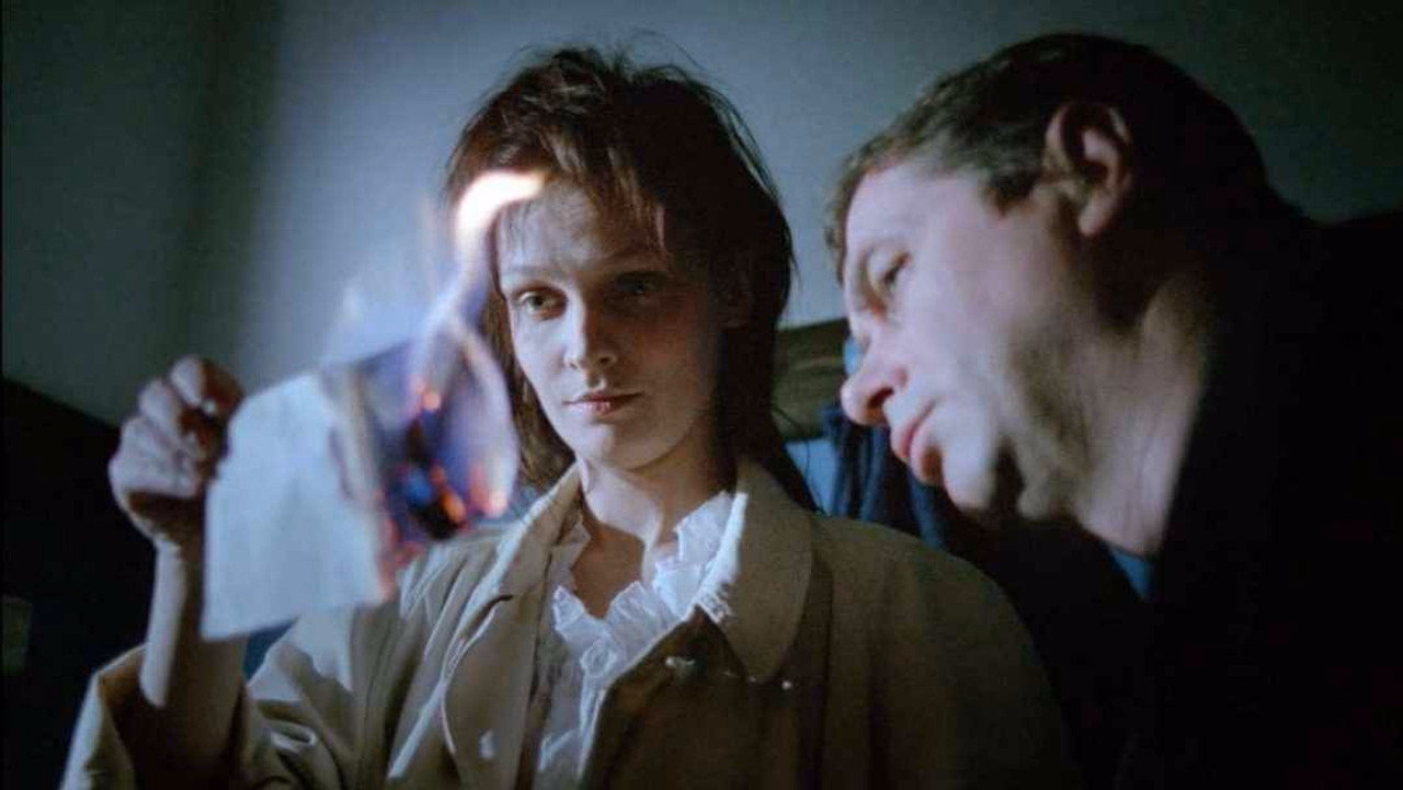 Dekalog 1. Sezon 4. Bölüm izle