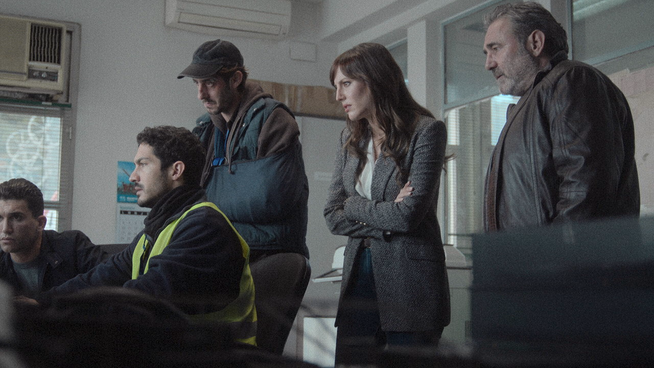 Demir El 1. Sezon 4. Bölüm izle