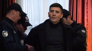 Dengeler: Biri Olmak 1. Sezon 8. Bölüm izle