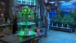 Disjointed 1. Sezon 18. Bölüm izle