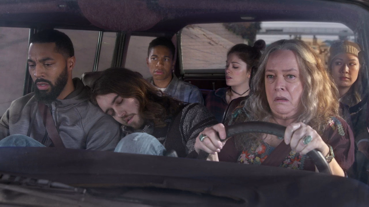Disjointed 1. Sezon 3. Bölüm izle
