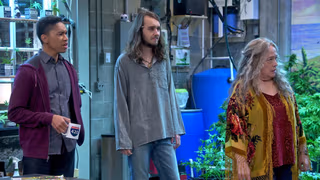 Disjointed 1. Sezon 4. Bölüm izle