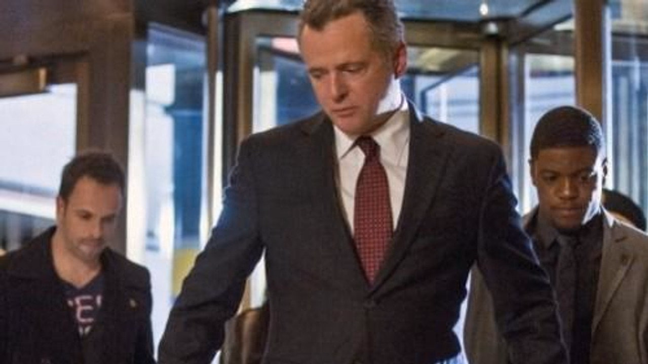 Elementary 1. Sezon 11. Bölüm izle