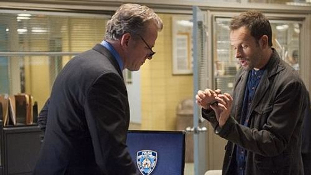 Elementary 1. Sezon 8. Bölüm izle