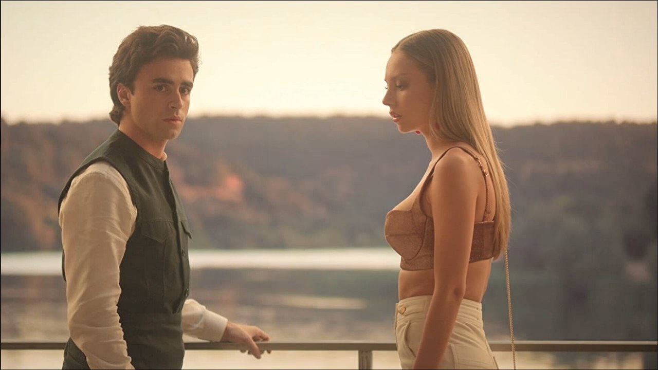 Elite Öyküler: Carla ve Samuel 1. Sezon 1. Bölüm izle