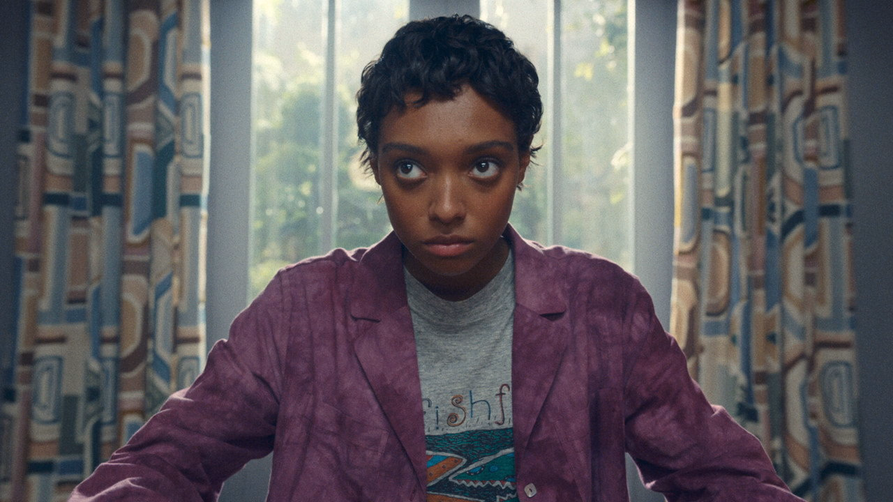 Everything Now 1. Sezon 8. Bölüm izle