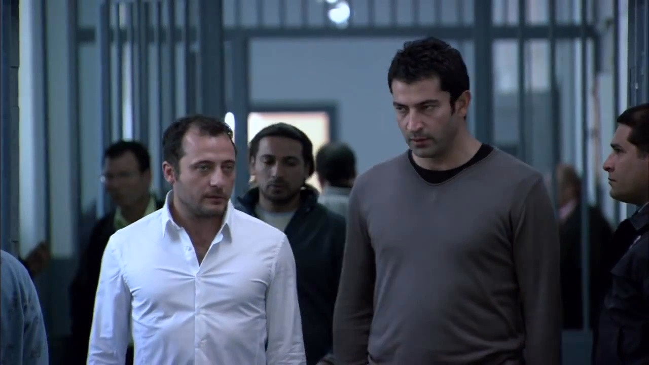 Ezel 1. Sezon 25. Bölüm izle