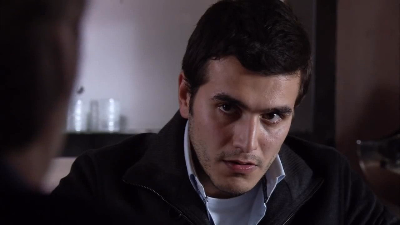 Ezel 1. Sezon 5. Bölüm izle