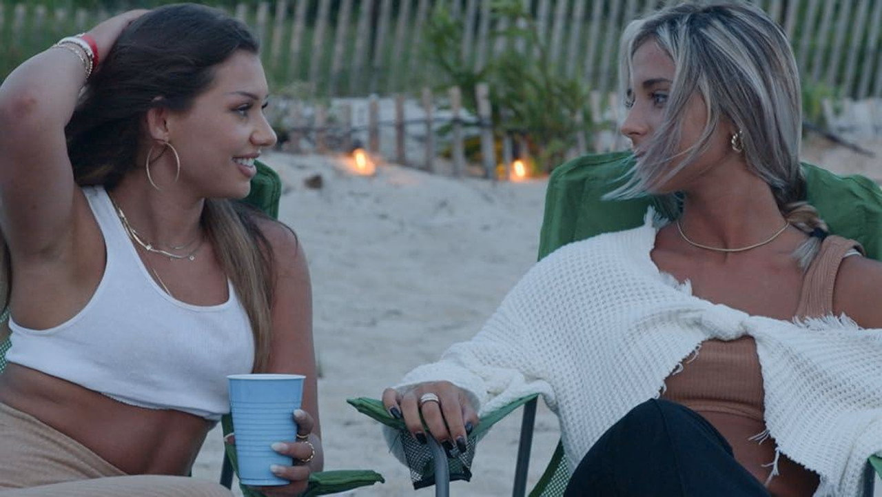 Forever Summer: Hamptons 1. Sezon 1. Bölüm izle