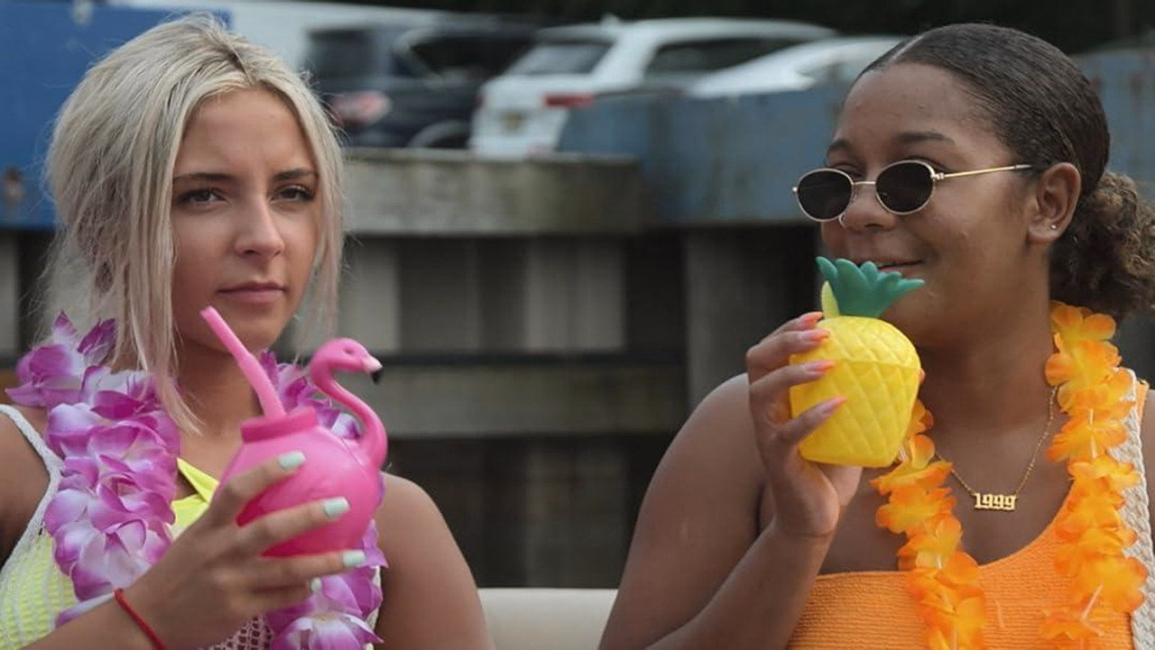 Forever Summer: Hamptons 1. Sezon 5. Bölüm izle