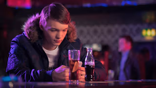 Four Lives 1. Sezon 1. Bölüm izle