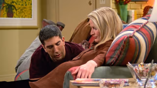 Friends 1. Sezon 9. Bölüm izle