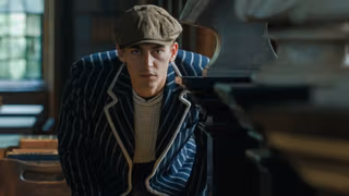 Genç Sherlock 1. Sezon 1. Bölüm izle