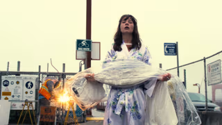 Girlboss 1. Sezon 4. Bölüm izle