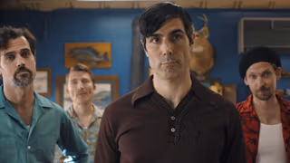 Government Cheese 1. Sezon 6. Bölüm izle