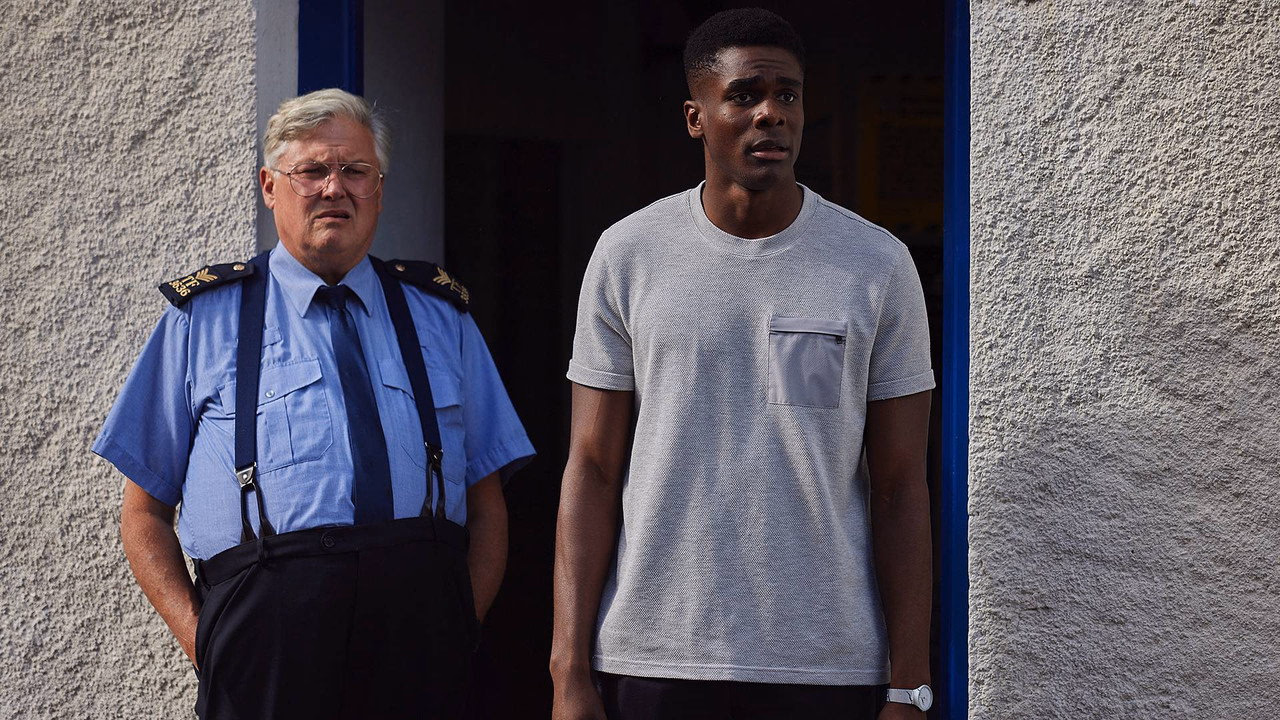 Holding 1. Sezon 4. Bölüm izle