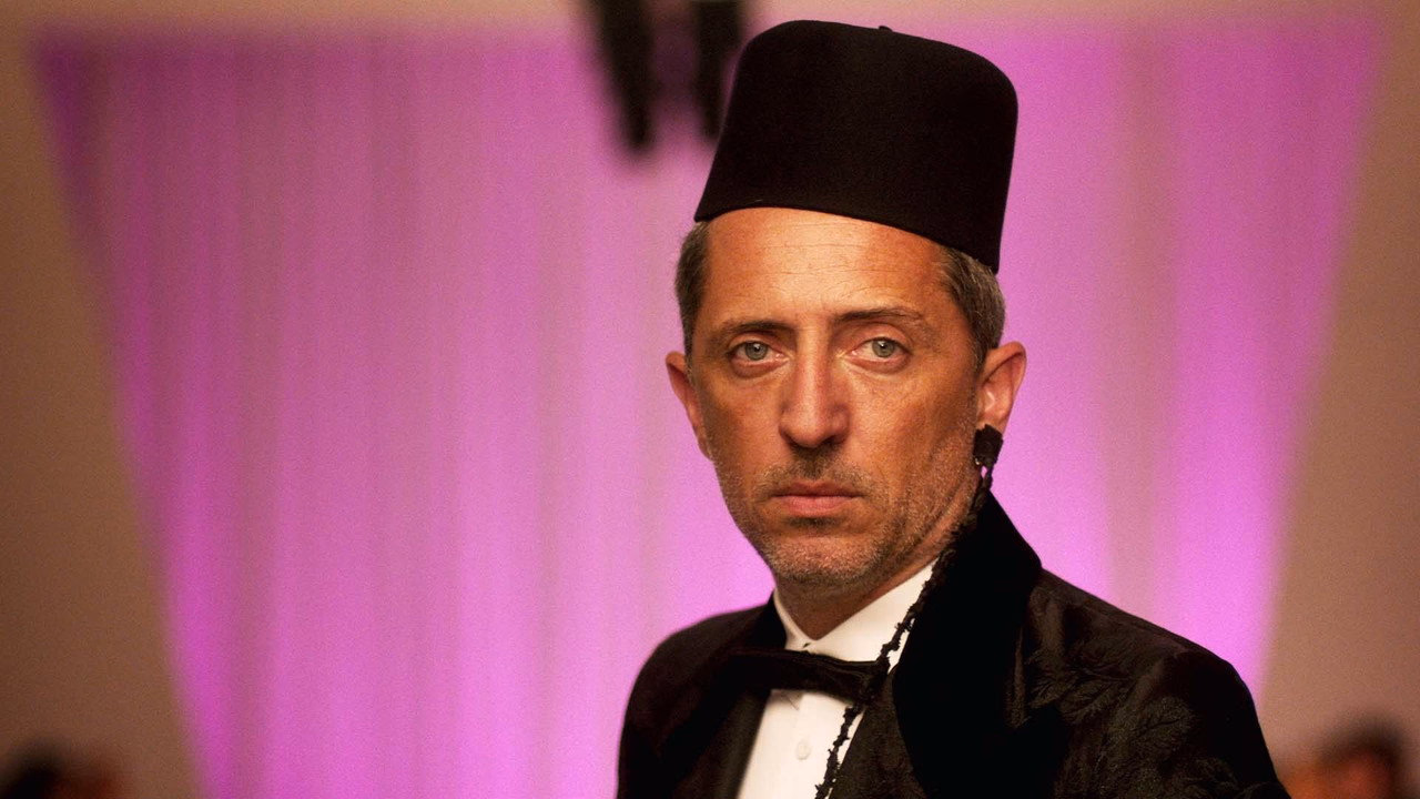 Huge in France 1. Sezon 8. Bölüm izle
