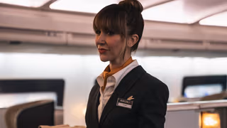 In Flight 1. Sezon 1. Bölüm izle