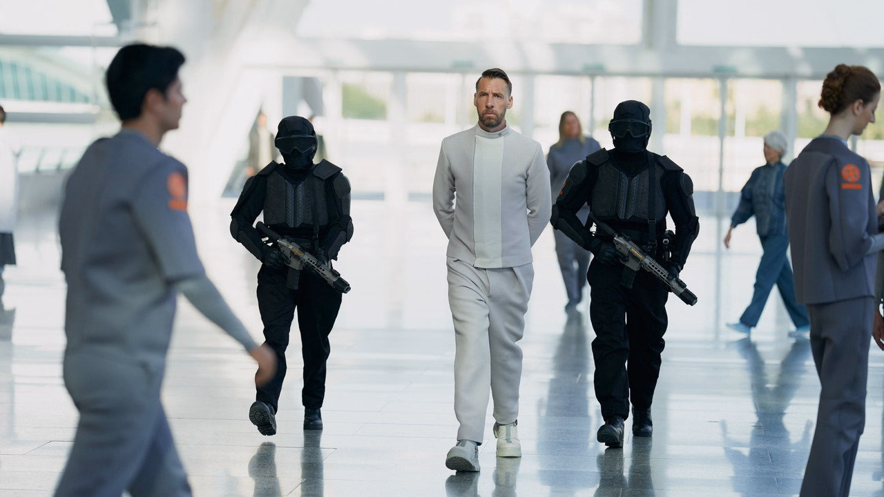 Intergalactic 1. Sezon 1. Bölüm izle