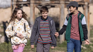 Invisible 1. Sezon 1. Bölüm izle