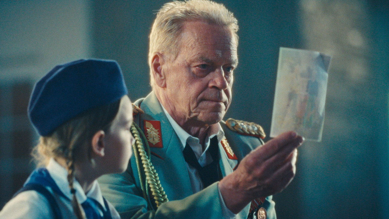 Kleo 1. Sezon 6. Bölüm izle