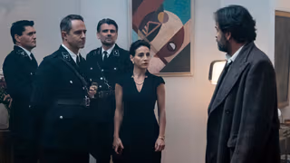 La valla 1. Sezon 8. Bölüm izle