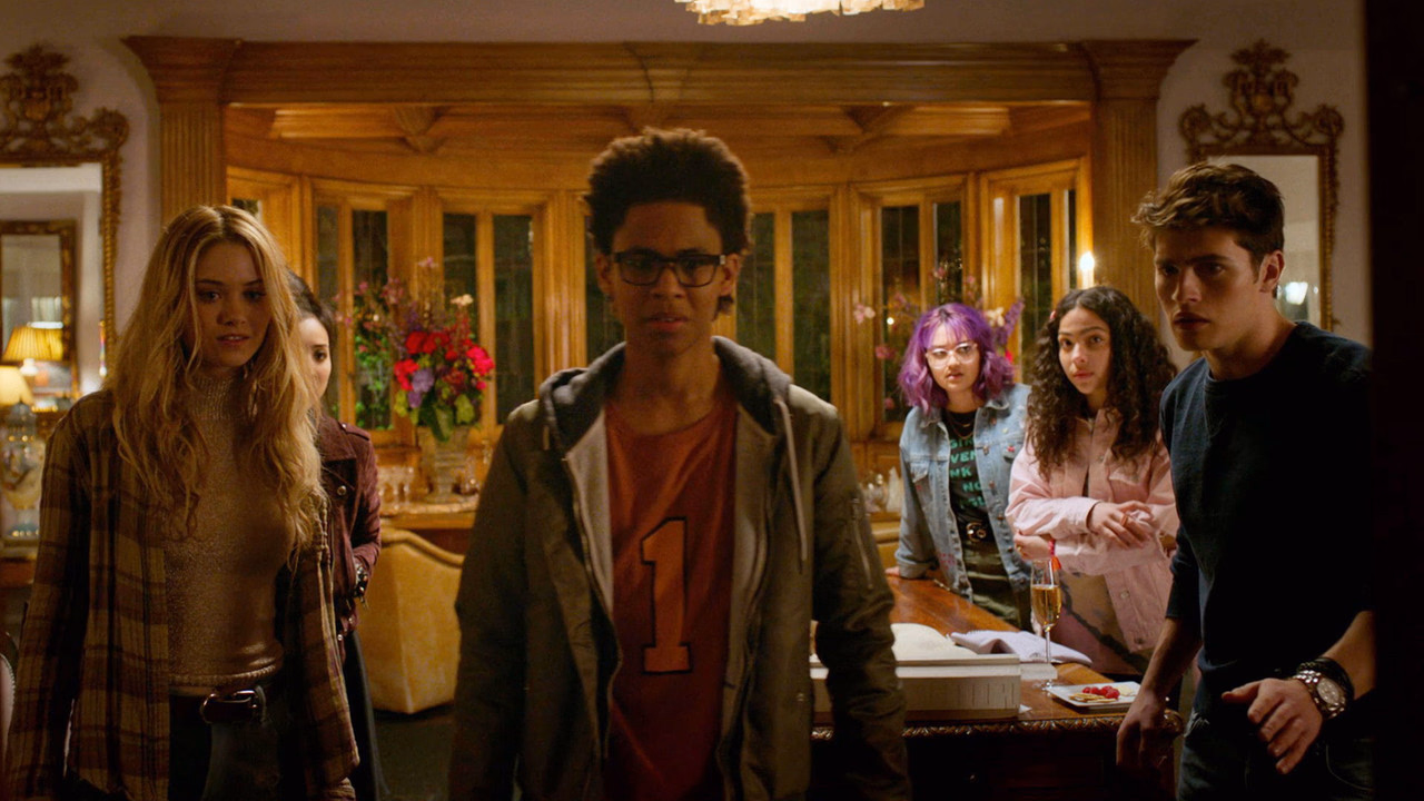 Marvel's Runaways 1. Sezon 1. Bölüm izle