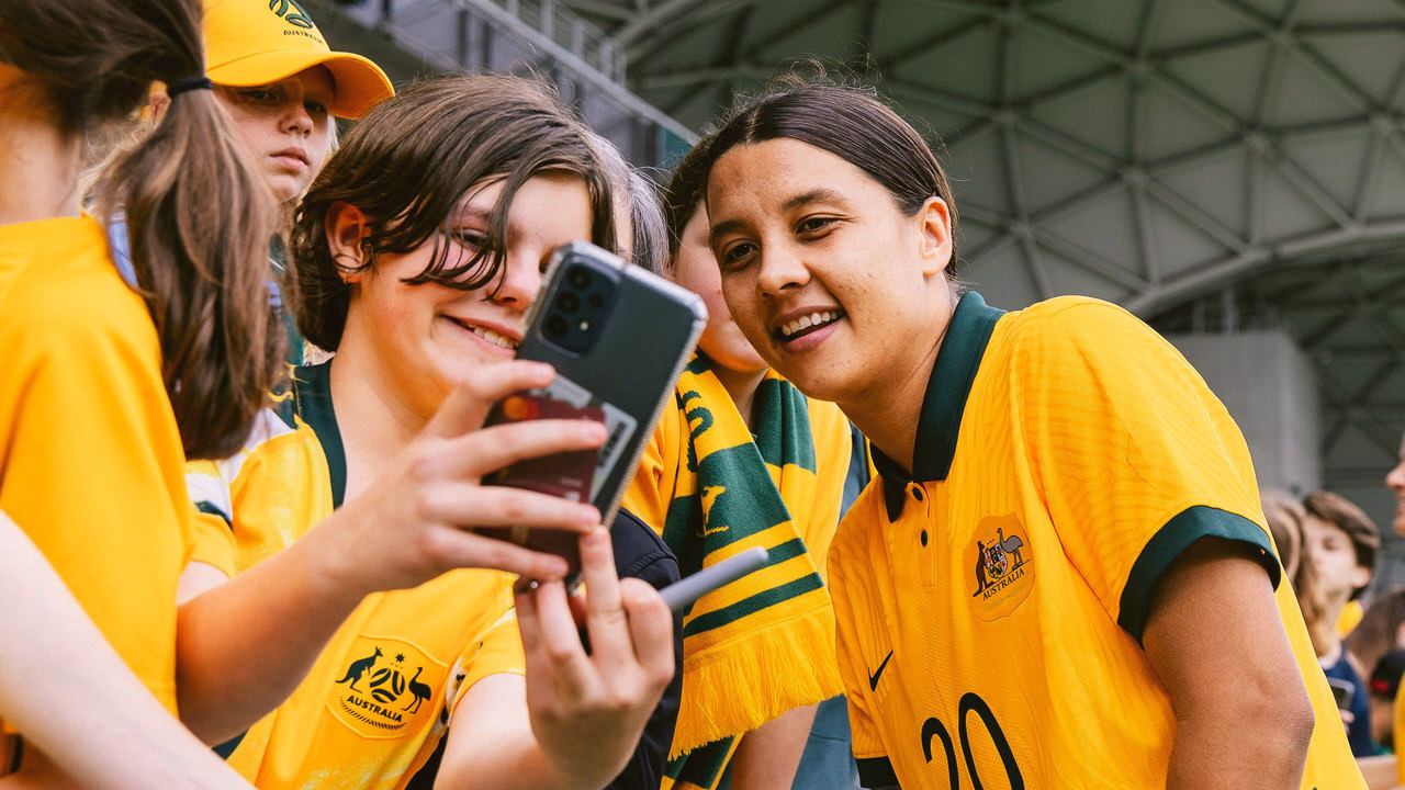 Matildas: The World at Our Feet 1. Sezon 6. Bölüm izle