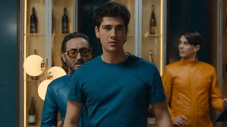 Milyarderlerin Sığınağı 1. Sezon 1. Bölüm izle
