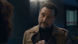 Mira: Her Şey Yolundaymış Gibi 1. Sezon 3. Bölüm izle