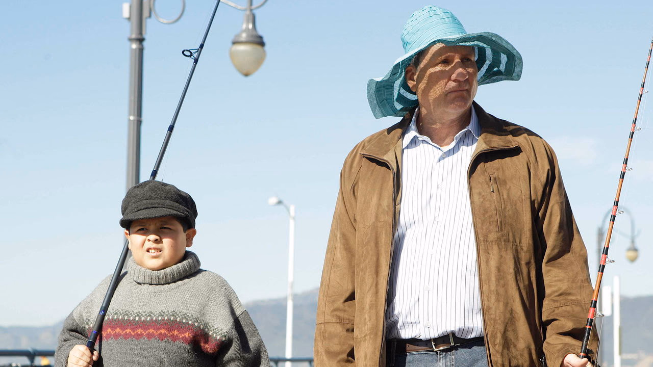 Modern Family 1. Sezon 16. Bölüm izle