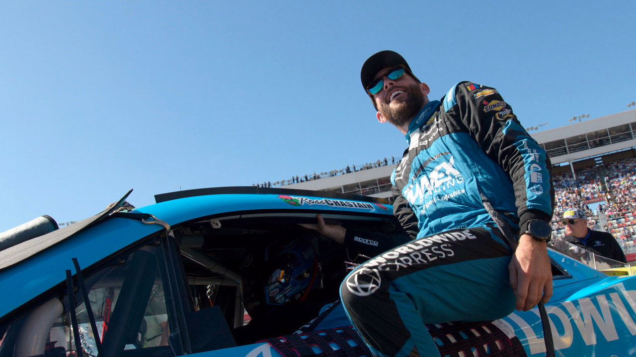NASCAR: Tam Gaz 1. Sezon 3. Bölüm izle