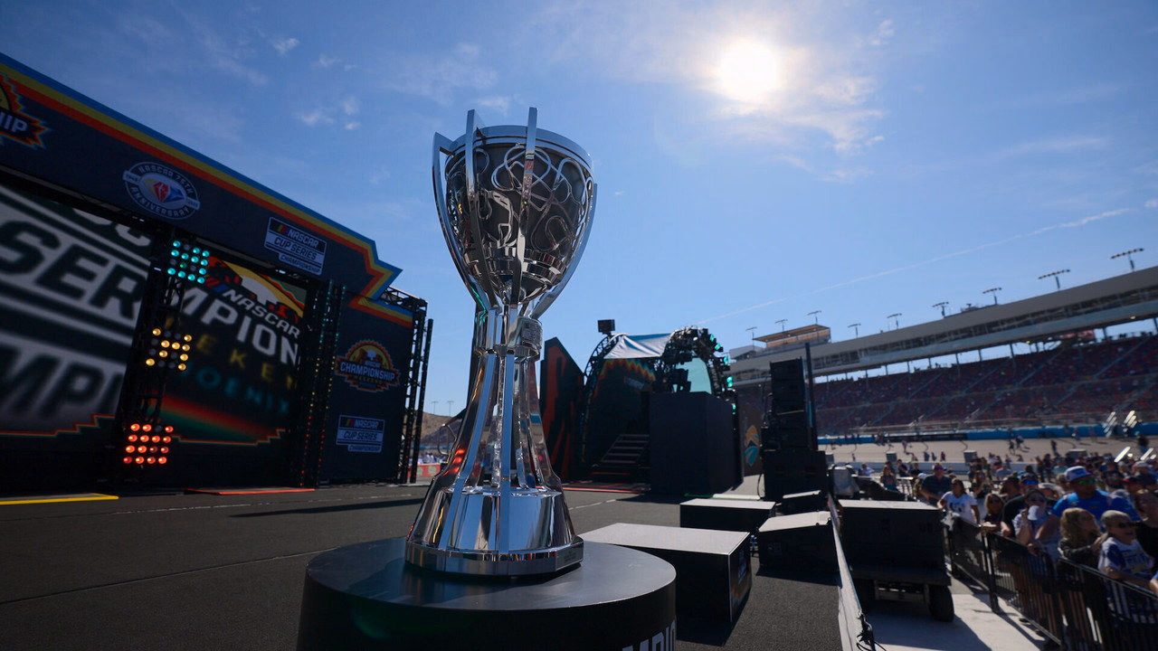 NASCAR: Tam Gaz 1. Sezon 5. Bölüm izle