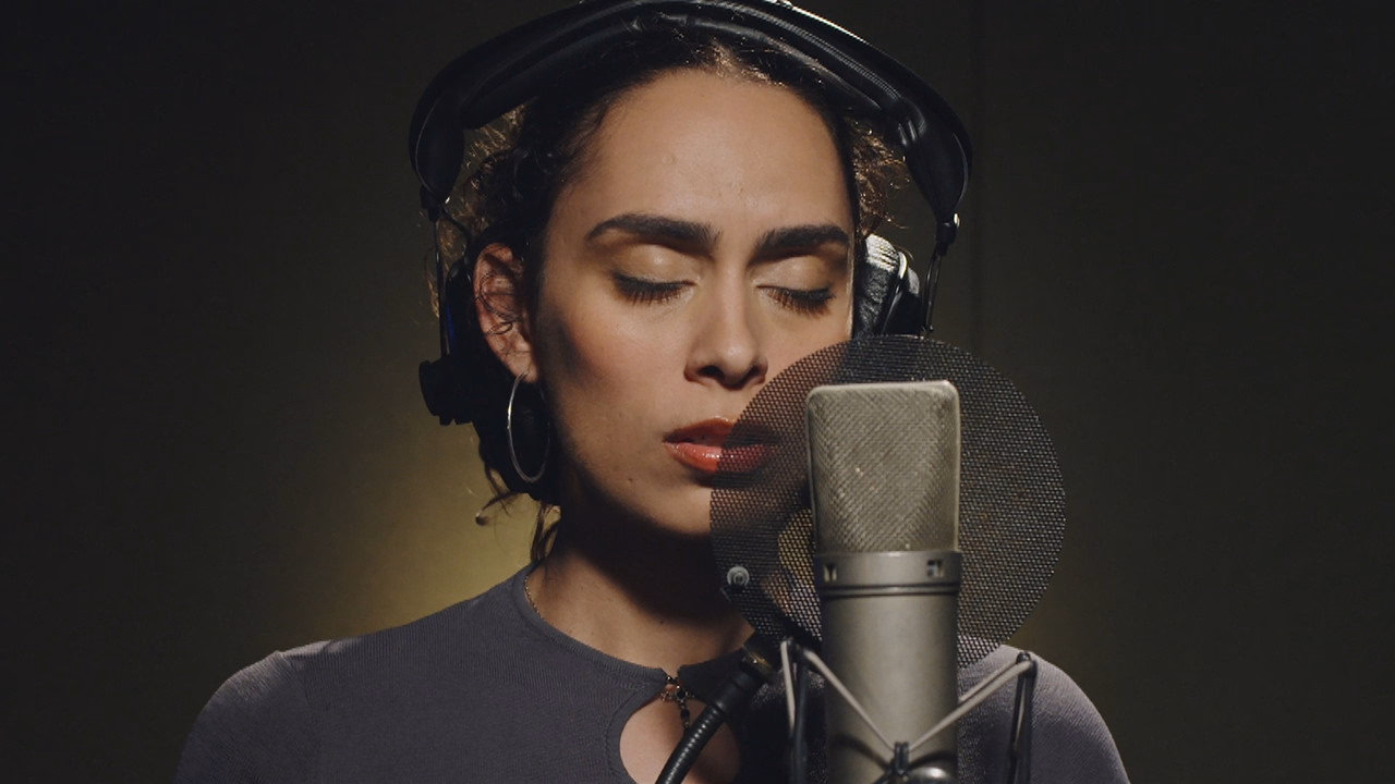 Paper Dolls 1. Sezon 5. Bölüm izle